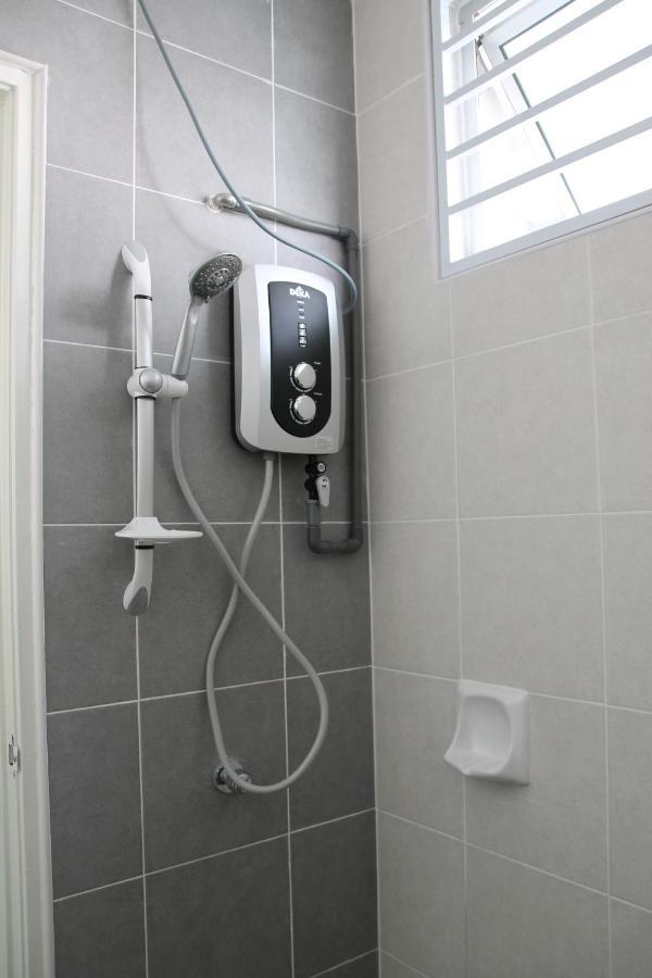 Bricks Terrace House 4R 3Br Villa Brinchang Bagian luar foto